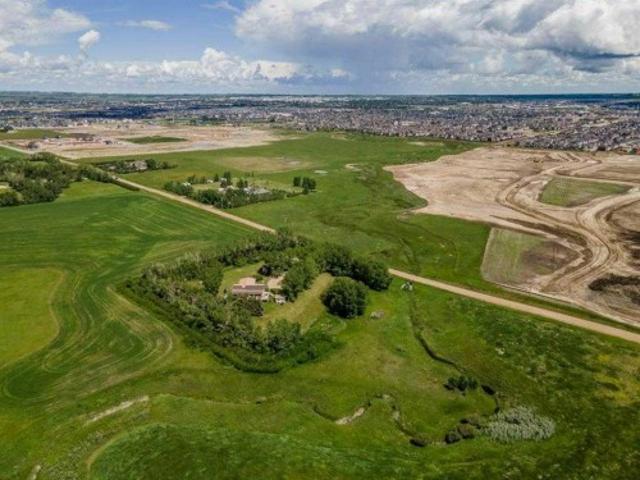 House for sale in Airdrie, Alberta