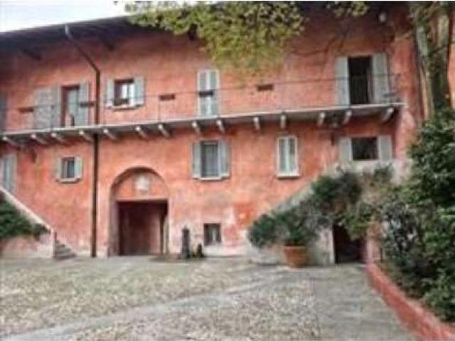Villa Indipendente in vendita a Santa Fe, Sesto Calende