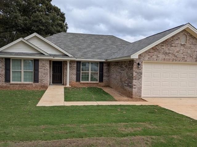 House for sale in Elmore, Alabama