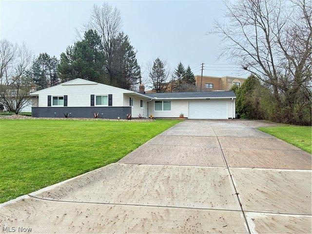 House for sale in Beachwood, Ohio