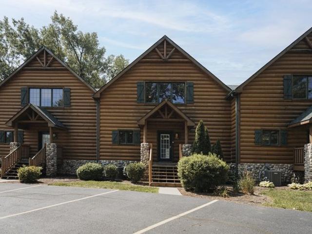 Townhouse for sale in Utica, Illinois