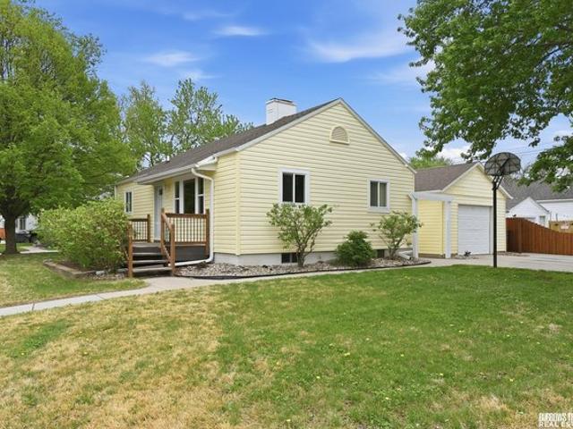 House for sale in Council Bluffs, Iowa