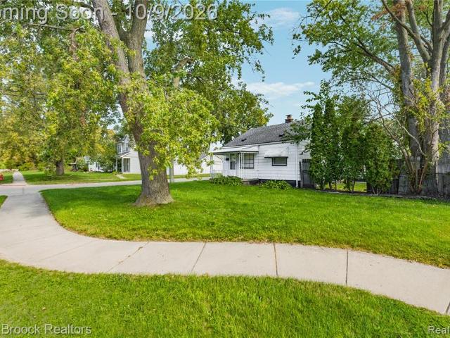 House for sale in Madison Heights, Oakland County