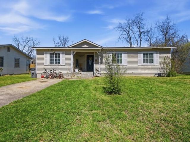 House for sale in Farmers Branch, Texas