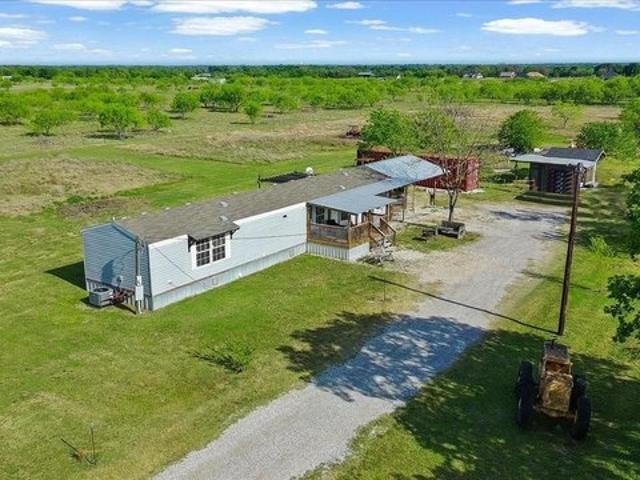 House for sale in Navarro, Texas