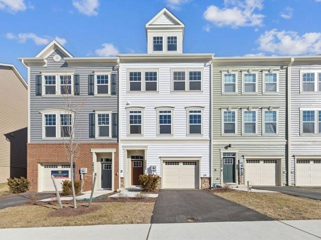 Townhouse for sale in Damascus, Maryland
