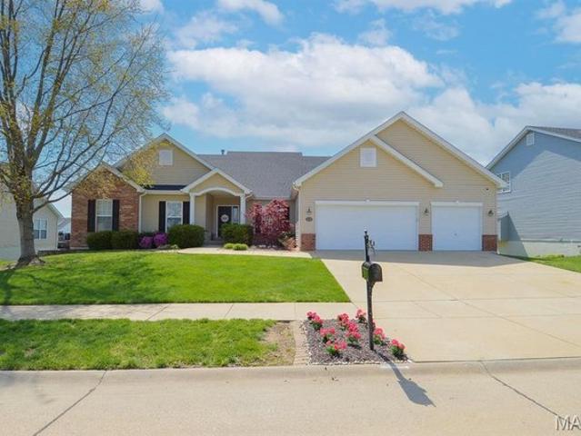 House for sale in Shiloh, Illinois