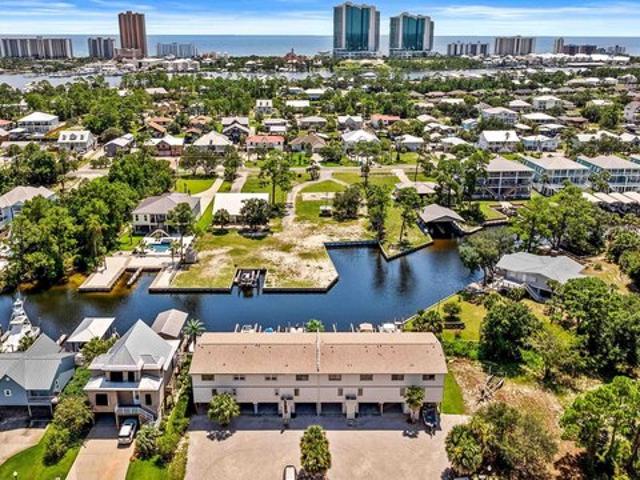 Townhouse for sale in Orange Beach, Alabama
