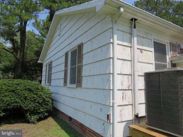 House for sale in Crisfield, Maryland