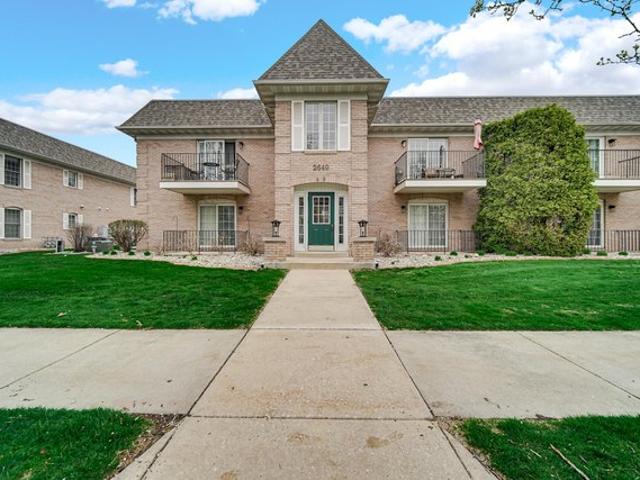 Condo for sale in Highland, Indiana