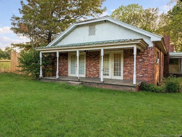Farm for sale in Holdenville, Hughes County