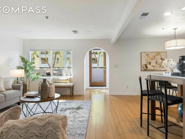 Condo for sale in Berkeley
