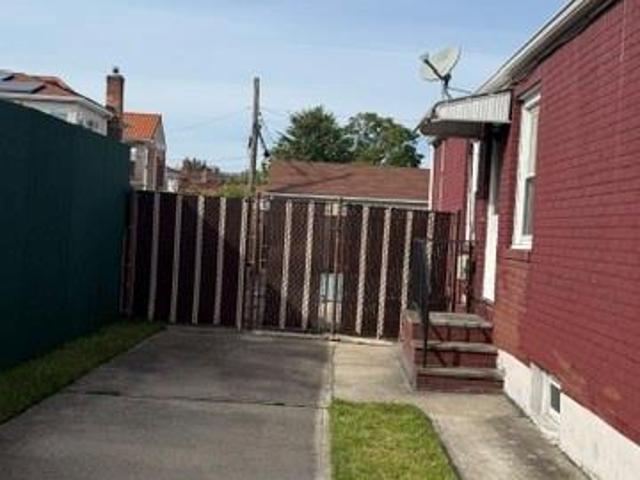 Property for rent in Queens, Arverne