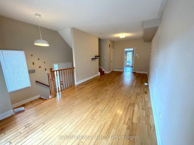 Condo for rent in Richmond Hill, Golden Horseshoe