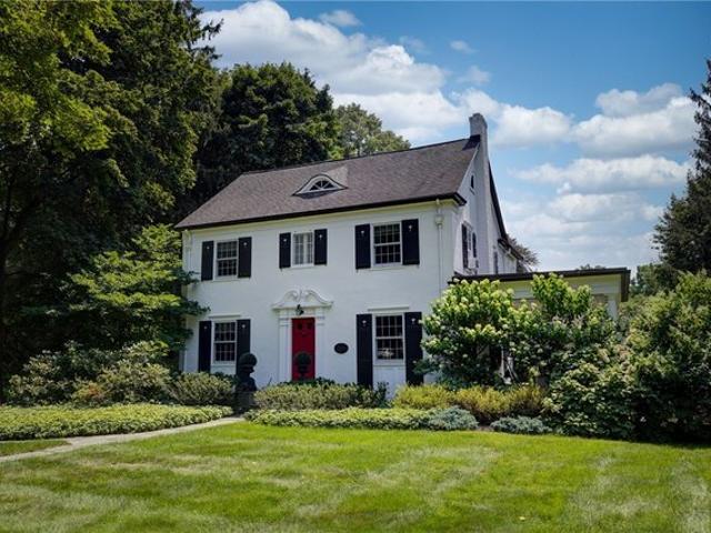 House for sale in Oak Hill, New York