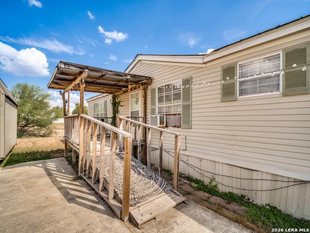 House for sale in Devine, Medina County
