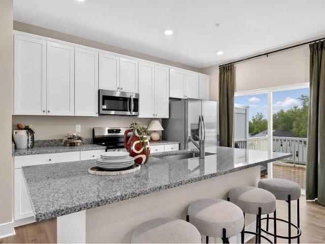 Townhouse for sale in Falling Waters, West Virginia