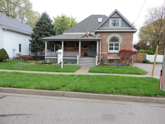 House for sale in Ontario
