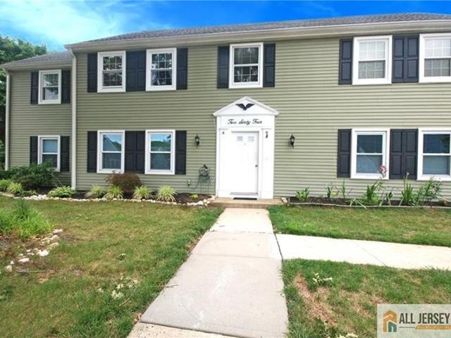 Condo for sale in Cedar Knolls, New Jersey