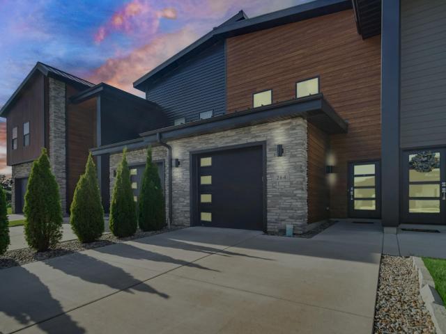 Townhouse for sale in Crown Point, Indiana