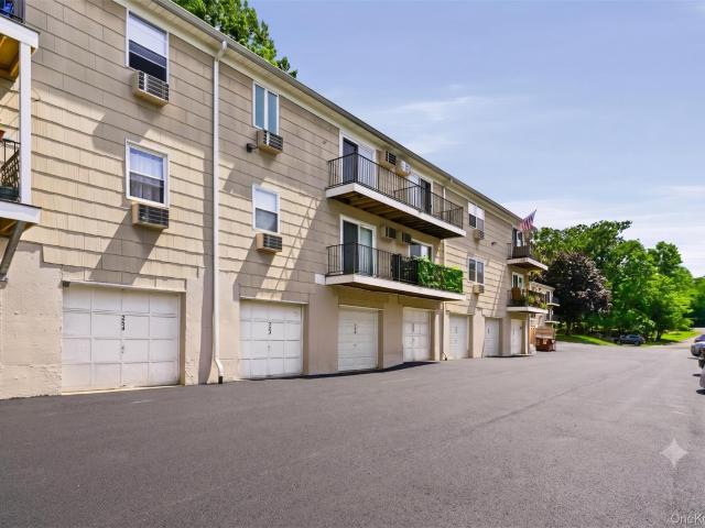 Condo for sale in Rockland, New York