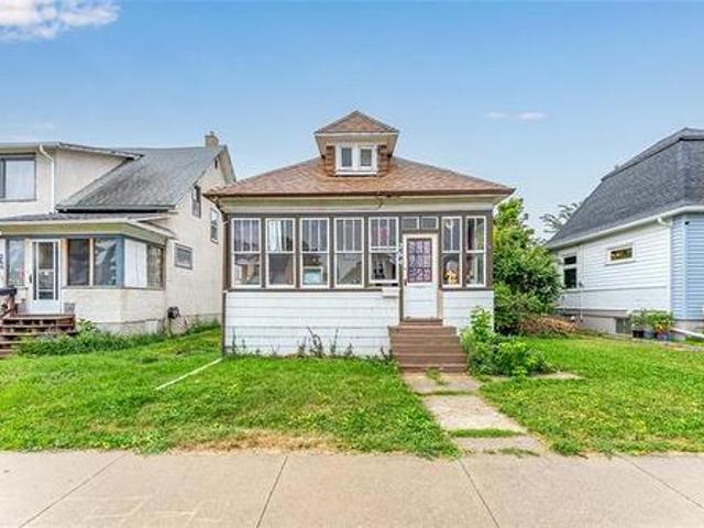 House for sale in Elmwood, Winnipeg