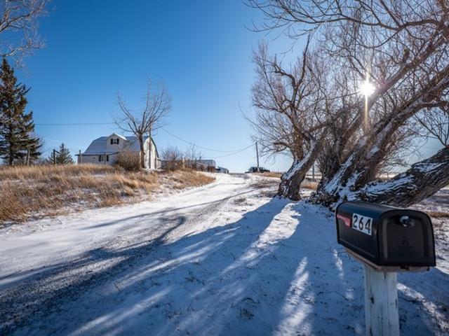 House for sale in Fairfield, Montana