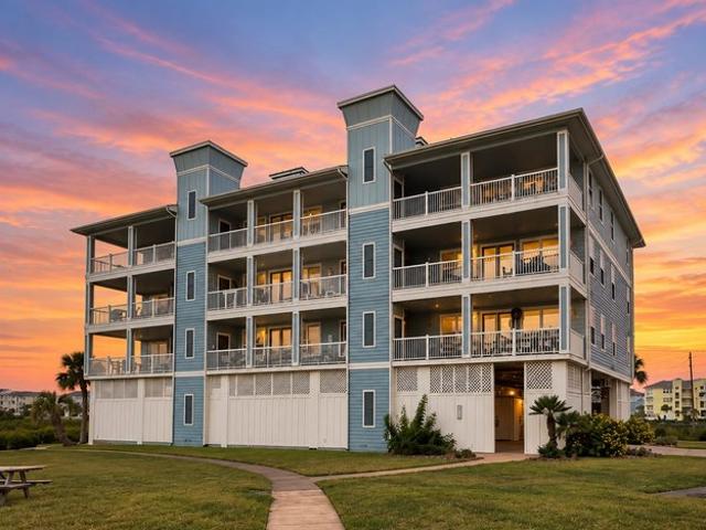Condo for sale in Galveston, Galveston County