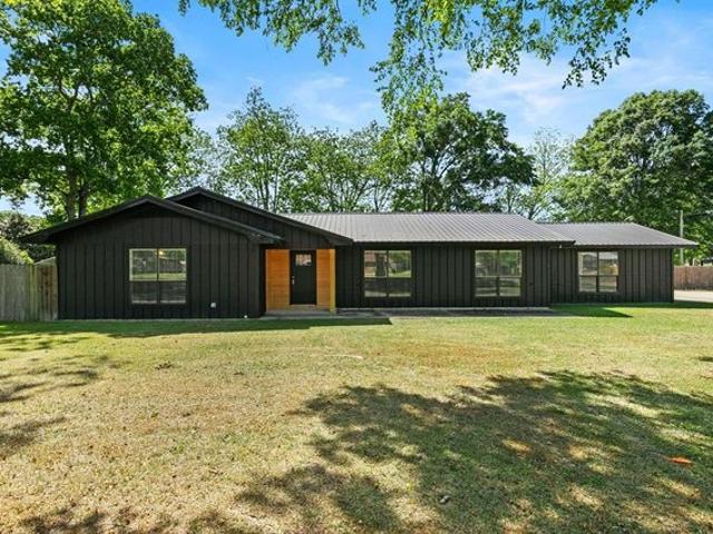 House for sale in Monroeville, Alabama
