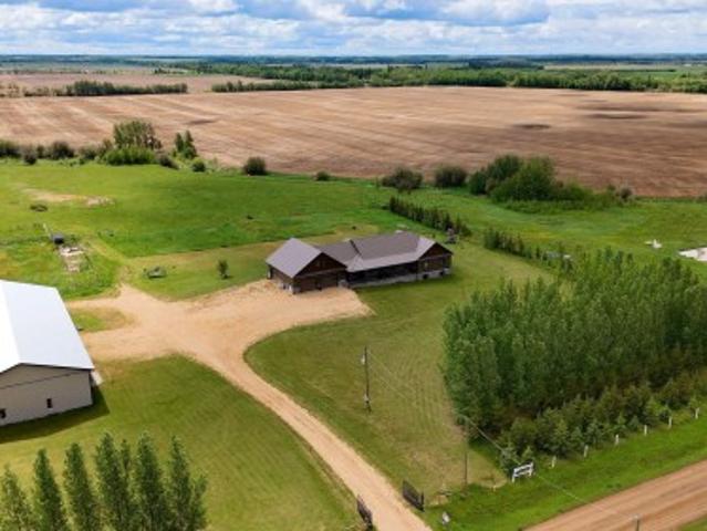 House for sale in Alberta