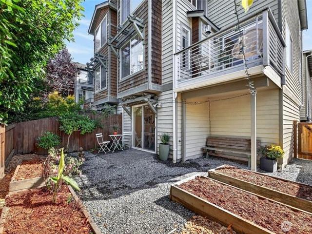 Townhouse for sale in Seattle, Washington