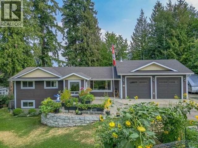 House for sale in Salmon Arm, British Columbia