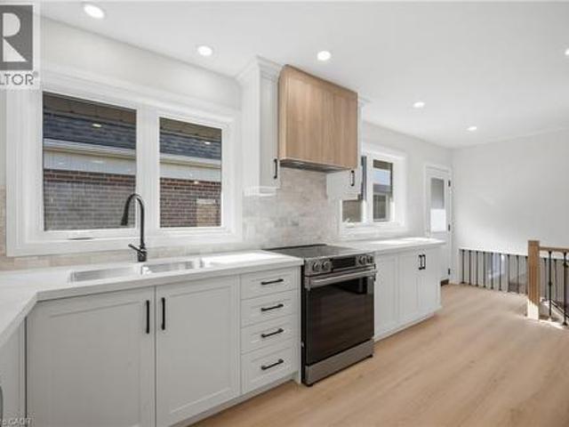 House for sale in Sheridan, Mississauga