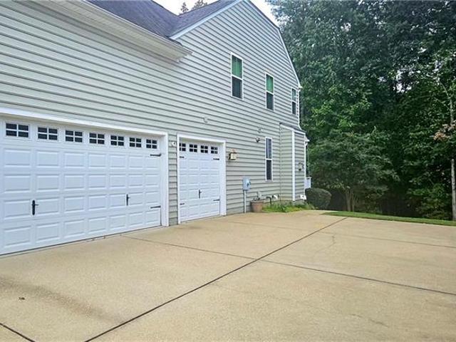 House for sale in Lakewood, Williamsburg