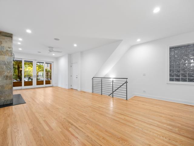 Condo for sale in Wrightwood Neighbors, Chicago