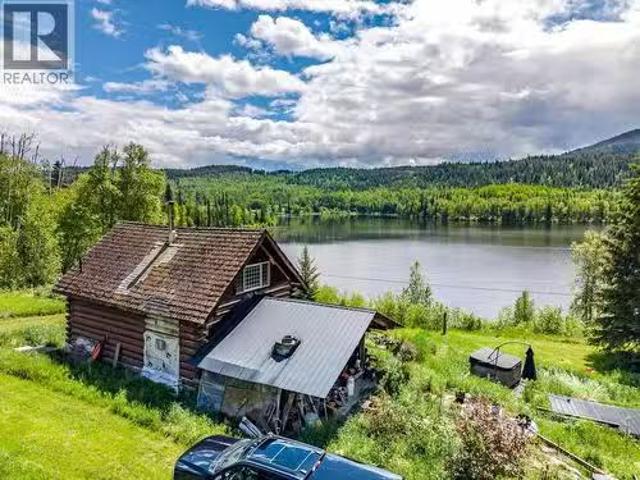 House for sale in Eagle Creek, British Columbia