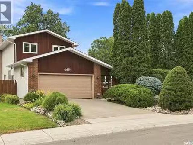 House for sale in Gardiner Park, Regina