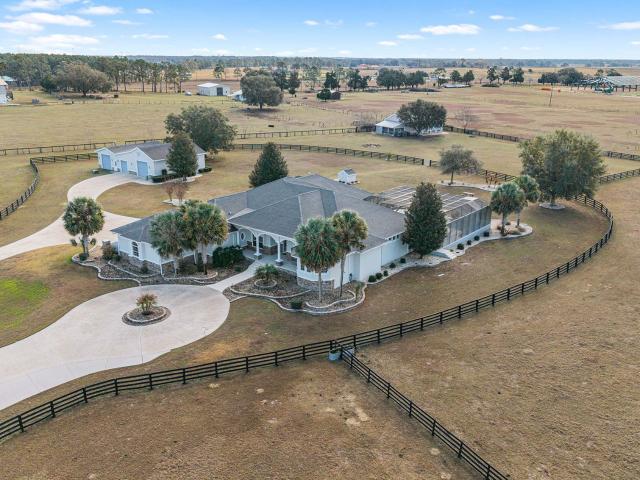 House for sale in Oxford, Florida