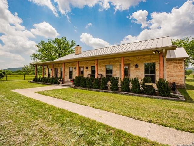 Farm for sale in Utopia, Texas