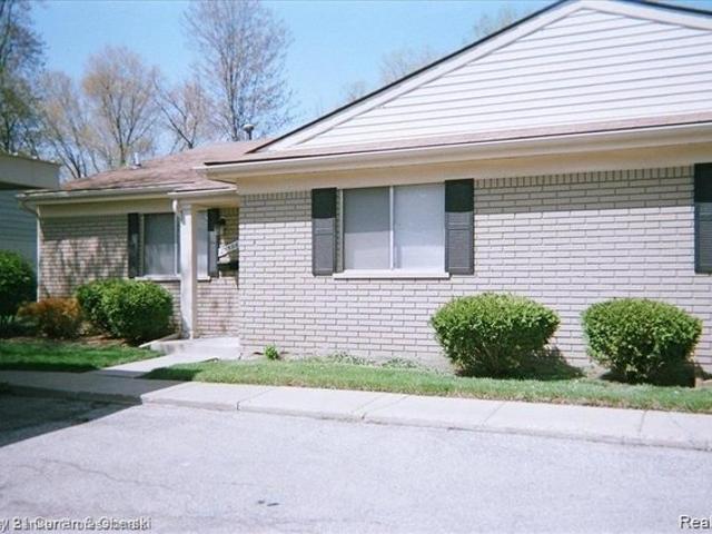 Condo for sale in Southfield, Michigan