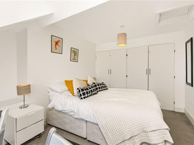 Terraced House for sale
