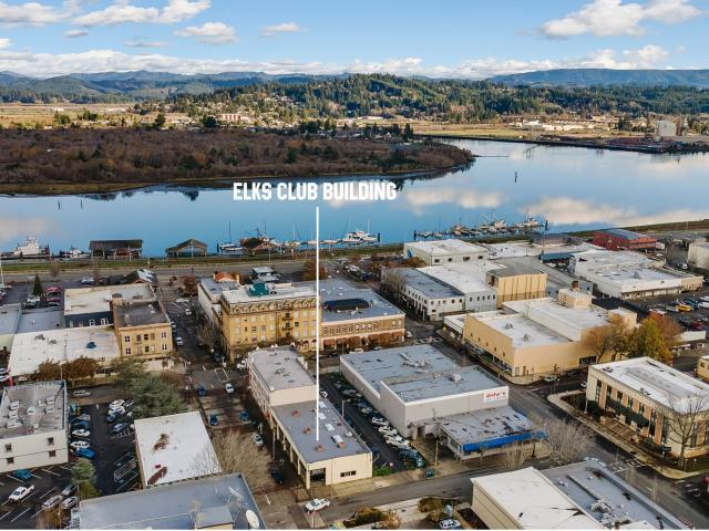 Commercial for sale in Oregonia