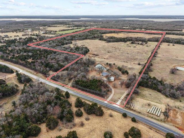 House for sale in Pottsboro, Texas
