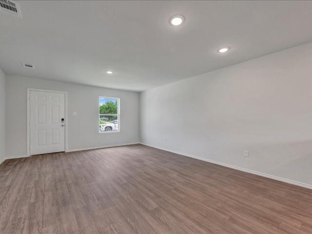 House for sale in Pollok, Texas