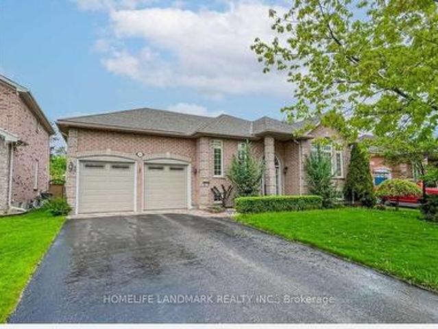House for sale in Barrie, Ontario
