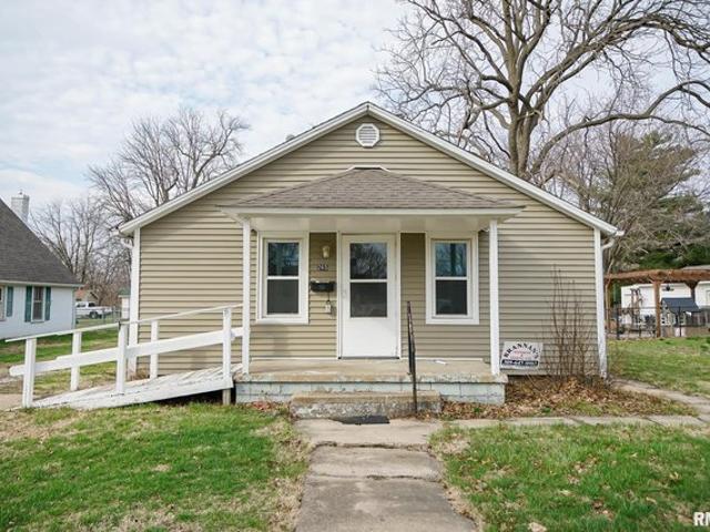 House for sale in Fulton, Illinois