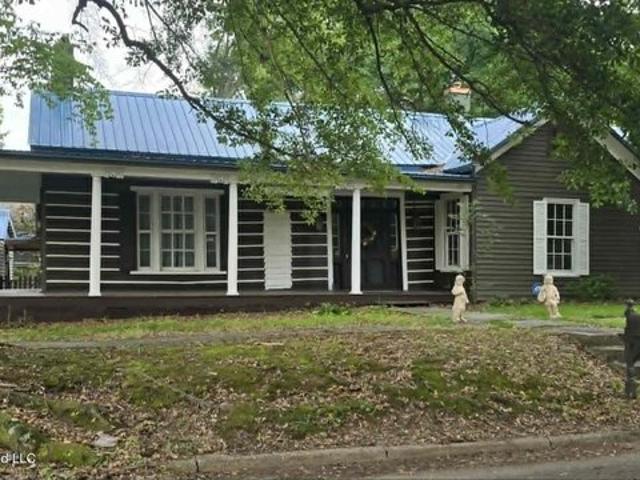 House for sale in Holly Springs, Mississippi