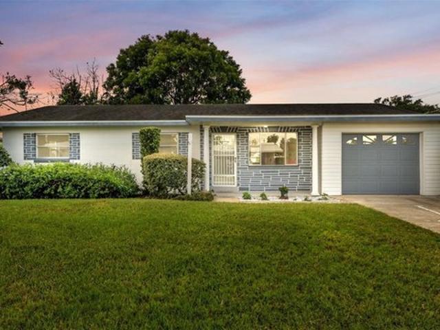 House for sale in Lake Alfred, Florida