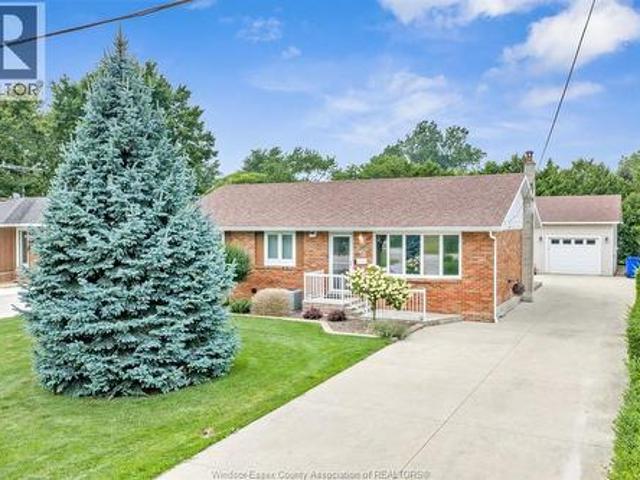 House for sale in Essex, Ontario