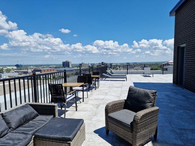 Apartment for rent in Pointe-claire, Quebec